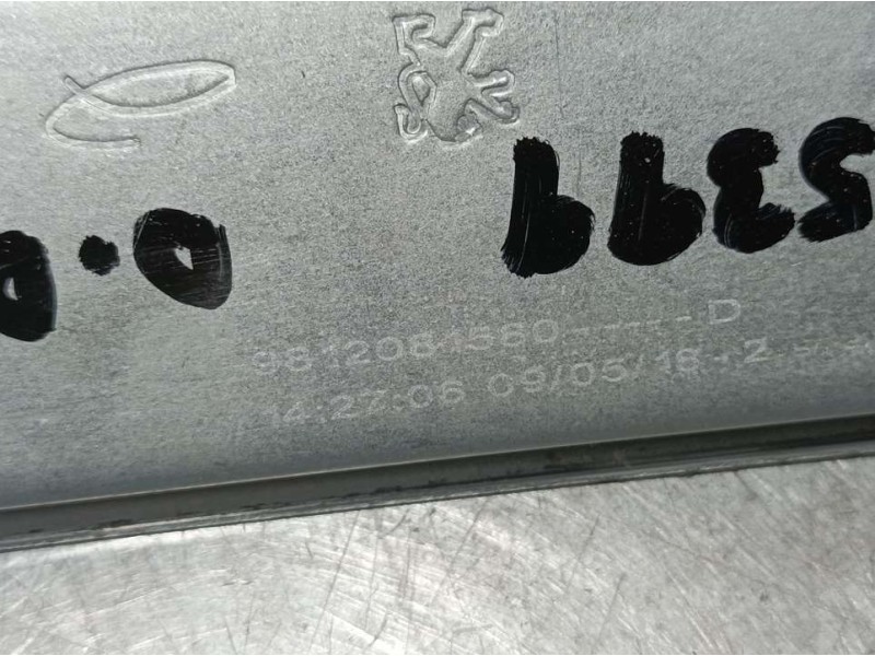 Recambio de elevalunas delantero derecho para citroën c3 feel referencia OEM IAM 9812081580  ELECTRICO 6 PINS