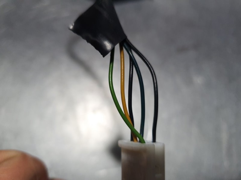 Recambio de retrovisor derecho para dacia sandero ambiance referencia OEM IAM 963017247R  ELECTRICO 5 CABLES