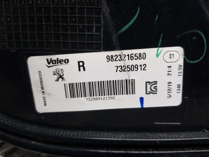Recambio de piloto trasero derecho para peugeot 208 ii (ub_, up_, uw_, uj_) 1.2 puretech 100 referencia OEM IAM 9823216580 VALEO
