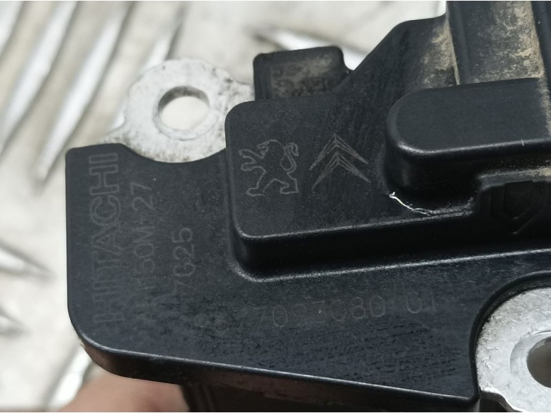 Recambio de caudalimetro para citroën c4 cactus business referencia OEM IAM 9677093080 AFH50M27 HITACHI