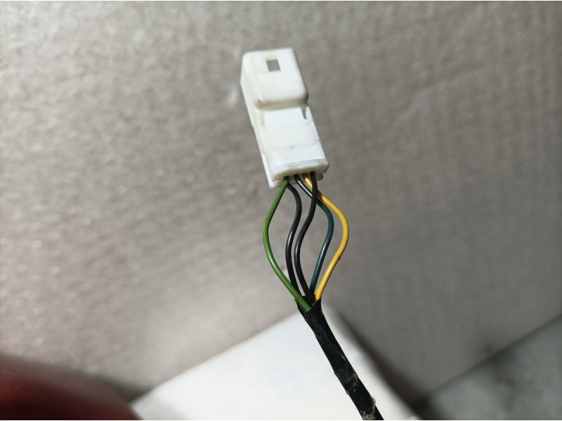 Recambio de retrovisor izquierdo para dacia sandero ambiance referencia OEM IAM 963023520R  ELECTRICO 5 CABLES