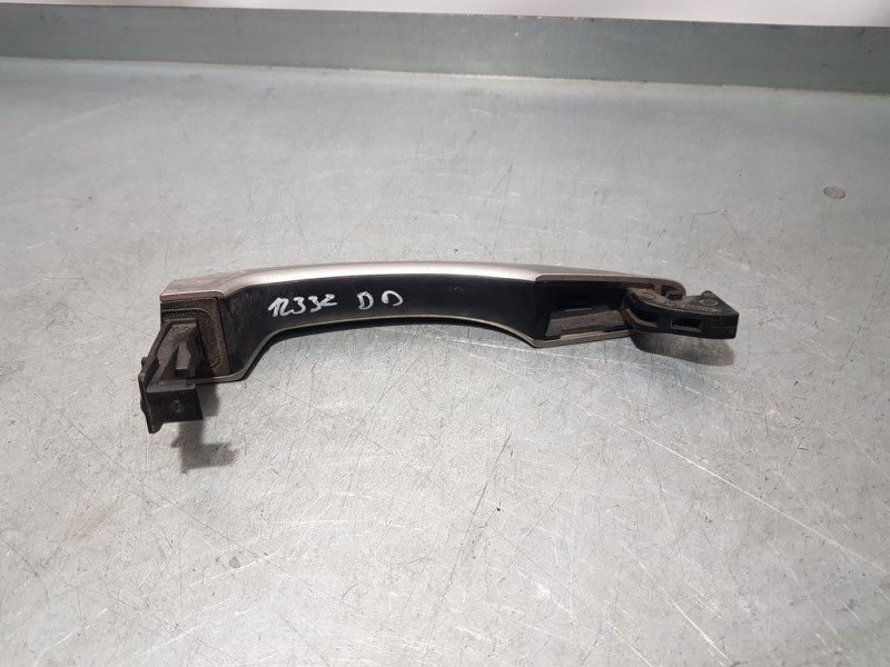 Recambio de maneta exterior delantera derecha para hyundai tucson essence 2wd referencia OEM IAM   TOCADA