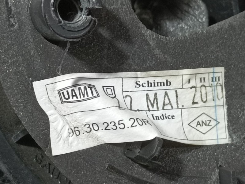 Recambio de retrovisor izquierdo para dacia sandero ambiance referencia OEM IAM 963023520R  ELECTRICO 5 CABLES