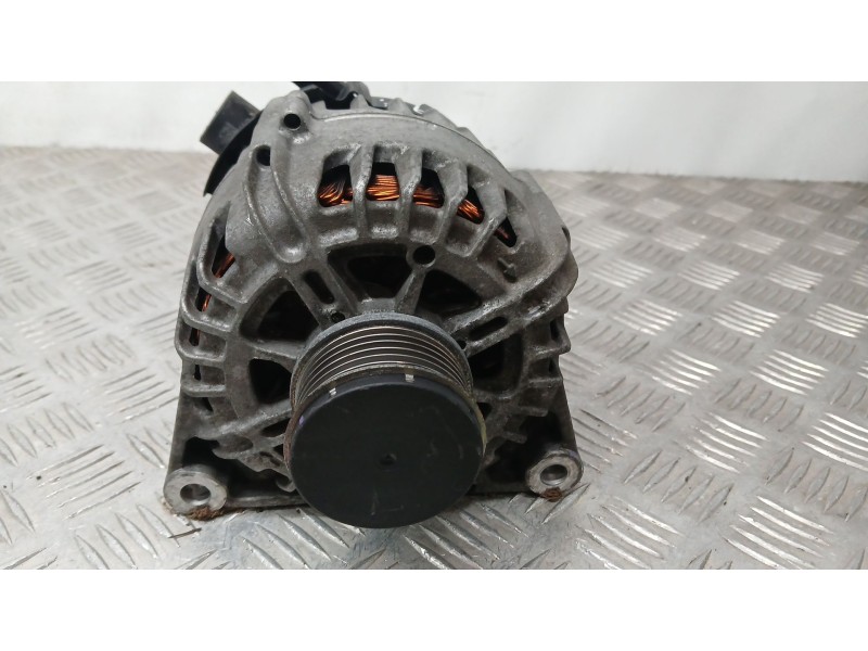 Recambio de alternador para peugeot 5008 ii (mc_, mj_, mr_, m4_) 1.2 (mrhnyh, mrhnyw, mrhnsj, mrhnsu, mrhnsm) referencia OEM IAM