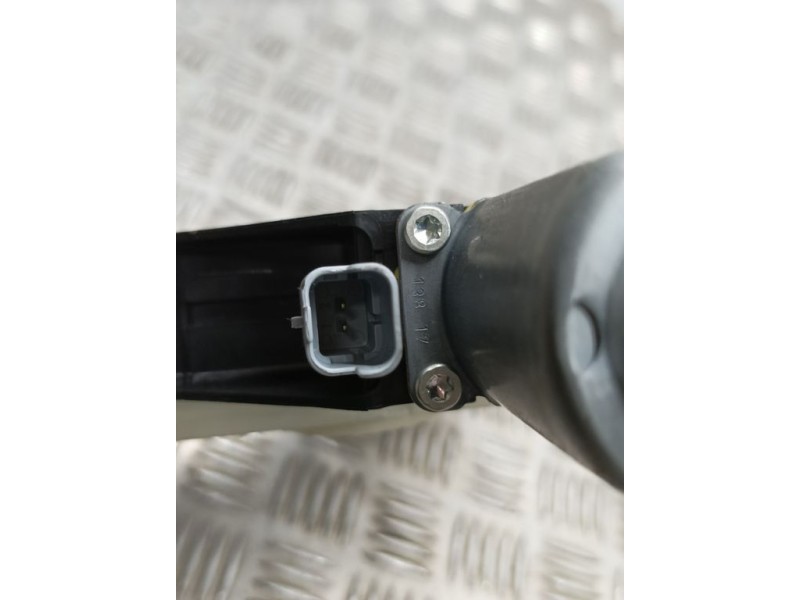 Recambio de elevalunas delantero derecho para citroën c4 cactus business referencia OEM IAM 9674252480 0130822570 BOSCH ELÉCTRIC