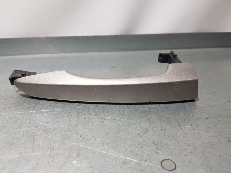 Recambio de maneta exterior trasera derecha para hyundai tucson essence 2wd referencia OEM IAM   