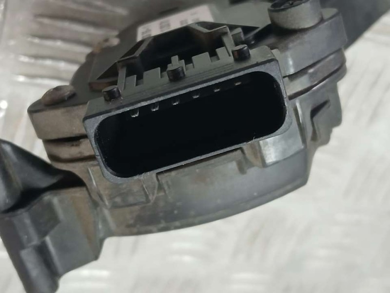 Recambio de potenciometro pedal para chevrolet orlando ltz referencia OEM IAM 13253781 6PV009765 