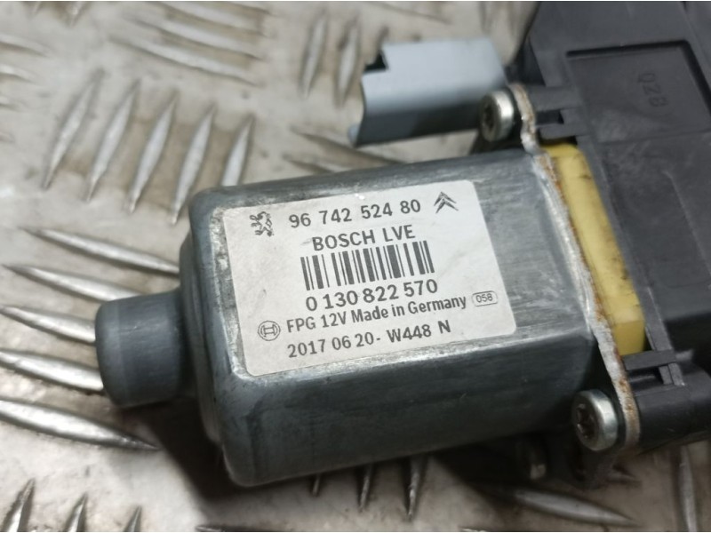 Recambio de elevalunas delantero derecho para citroën c4 cactus business referencia OEM IAM 9674252480 0130822570 BOSCH ELÉCTRIC