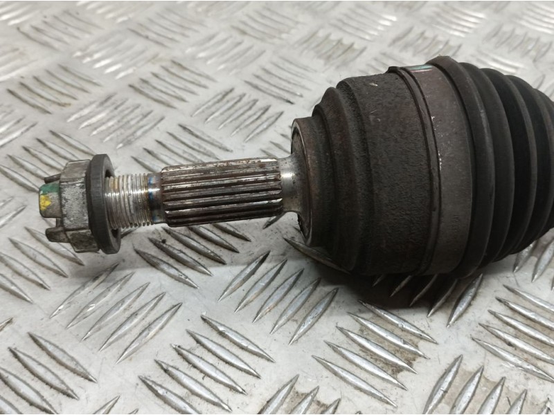 Recambio de transmision delantera izquierda para dacia sandero ambiance referencia OEM IAM 8200985010  