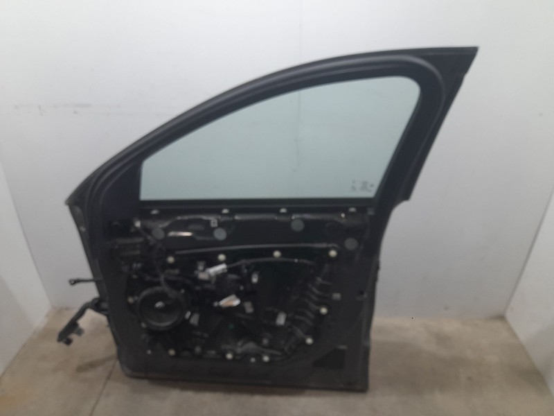 Recambio de puerta delantera derecha para ford kuga plug-in hybrid st-line referencia OEM IAM PLV4BS20124AN  TOCADA