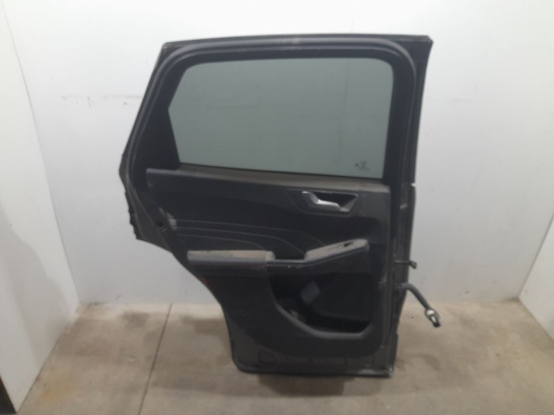 Recambio de puerta trasera izquierda para ford kuga plug-in hybrid st-line referencia OEM IAM PLV4BS24631AM TOCADA 