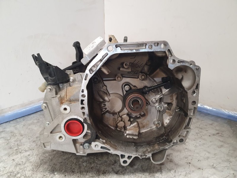 Recambio de caja cambios para dacia sandero basis referencia OEM IAM JH3372 S056354 5VELOCIDADES