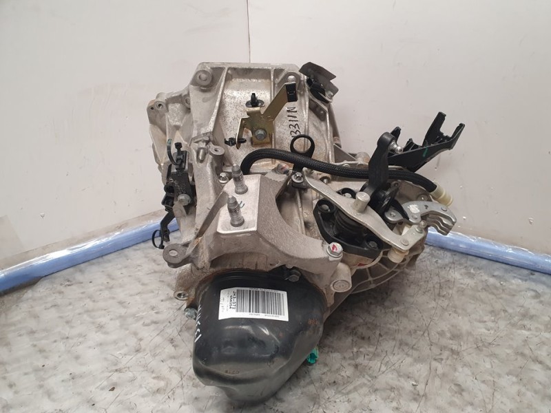 Recambio de caja cambios para dacia sandero basis referencia OEM IAM JH3372 S056354 5VELOCIDADES