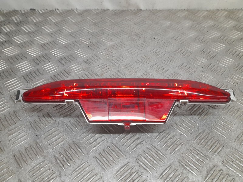 Recambio de piloto trasero central para peugeot 208 ii (ub_, up_, uw_, uj_) 1.2 puretech 100 referencia OEM IAM 2NE010830 HELLA 