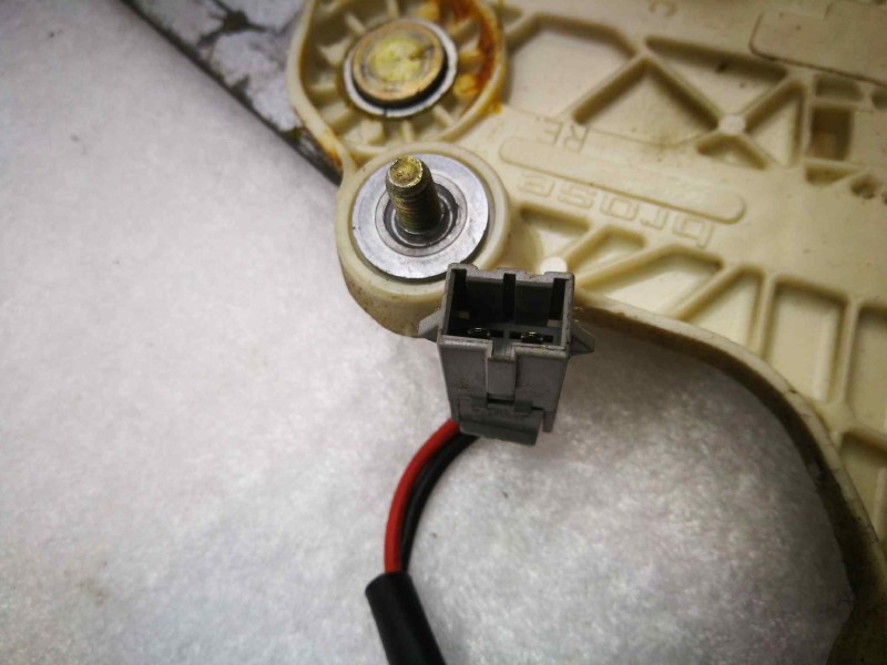 Recambio de elevalunas trasero derecho para volvo serie 760 berlina/familiar referencia OEM IAM 169101 0130821133 DOS PINS