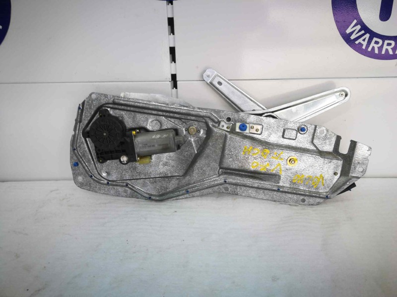 Recambio de elevalunas trasero derecho para volvo v70 familiar referencia OEM IAM 9152726  DOS PINS