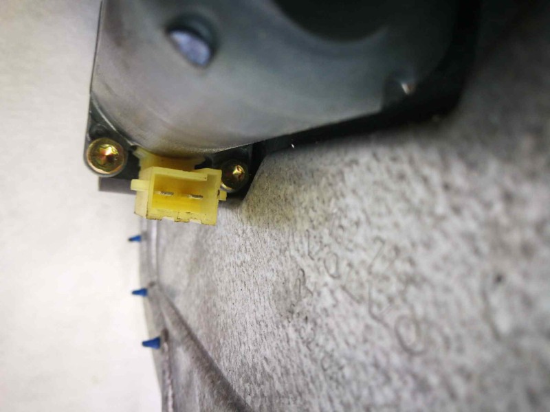 Recambio de elevalunas trasero derecho para volvo v70 familiar referencia OEM IAM 9152726  DOS PINS