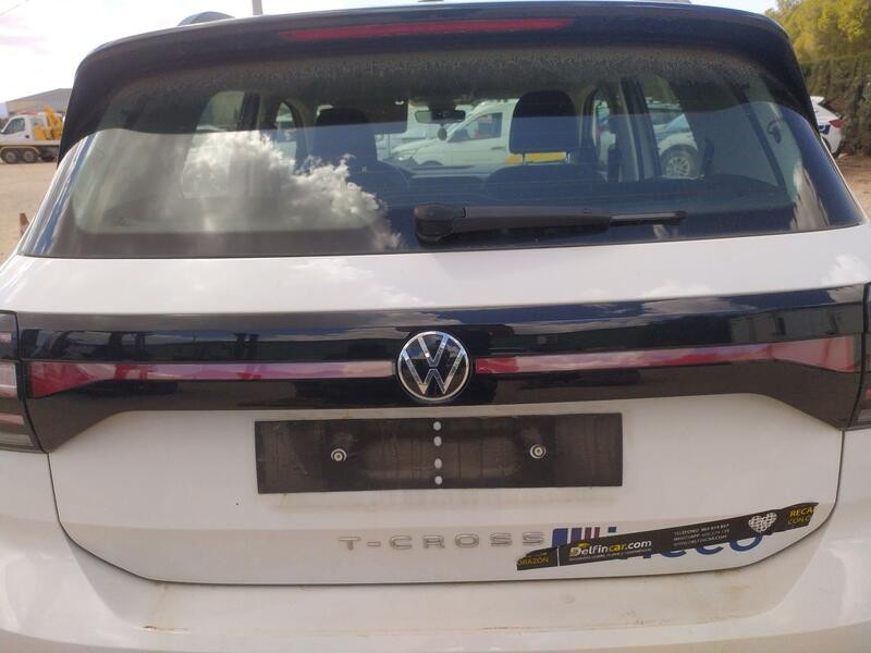 Recambio de piloto trasero central para volkswagen t-cross (c11, d31) 1.0 tsi referencia OEM IAM 2GM827578  