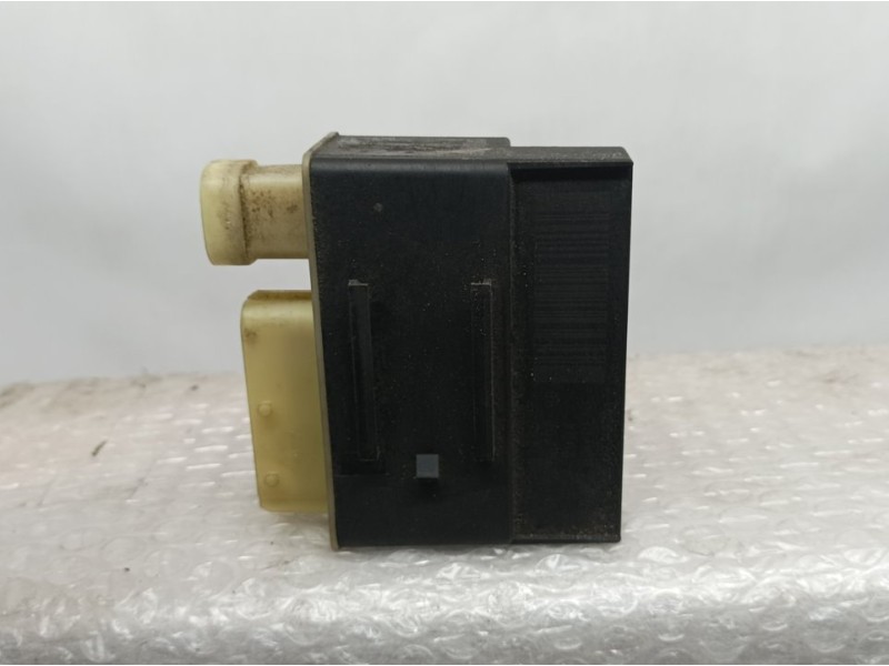 Recambio de caja precalentamiento para opel combo cargo (e) edition referencia OEM IAM 9662570880 018010953 