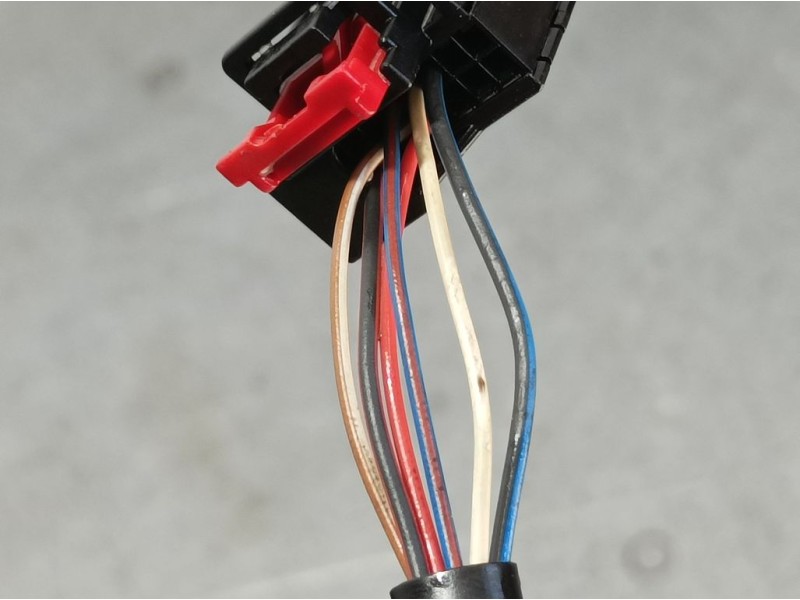 Recambio de retrovisor derecho para volkswagen golf v berlina (1k1) conceptline (e) referencia OEM IAM   EELECTRICO 6 CABLES ROZ