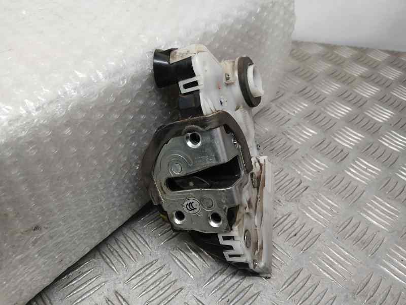 Recambio de cerradura puerta delantera izquierda para toyota prius (nhw30) plug-in hybrid executive referencia OEM IAM 690405234