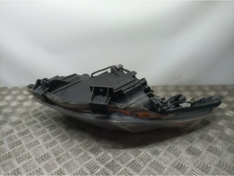 Recambio de faro derecho para mazda 3 lim. (bl) active referencia OEM IAM BBP2510K0  PULIR