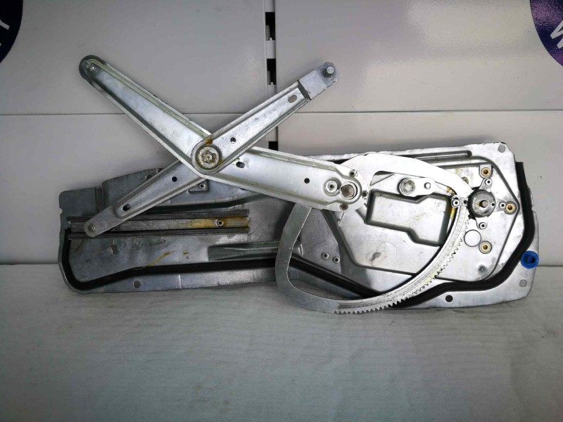 Recambio de elevalunas delantero derecho para volvo s70 berlina referencia OEM IAM 152724  