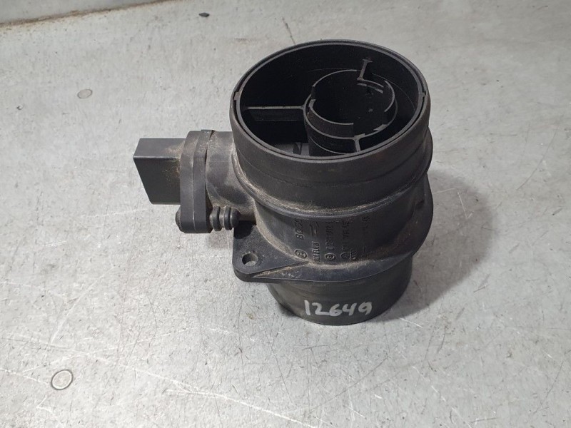 Recambio de caudalimetro para seat leon (1p1) stylance / style referencia OEM IAM 074906461B 0281002461 BOSCH