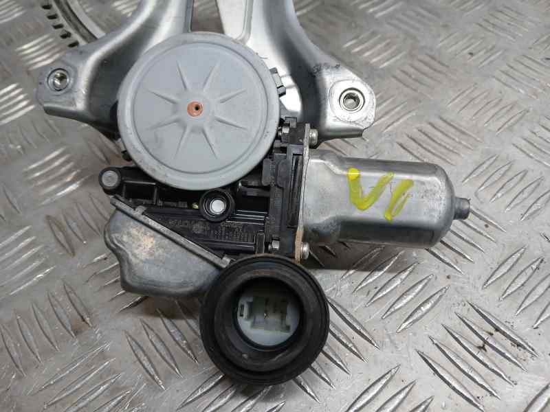 Recambio de elevalunas trasero izquierdo para toyota prius (nhw30) plug-in hybrid executive referencia OEM IAM 8572047110 620203