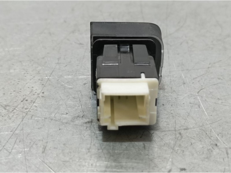 Recambio de warning para citroën berlingo feel xl referencia OEM IAM 9817043077  LK