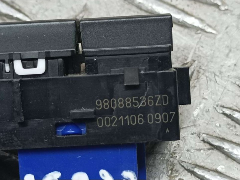 Recambio de interruptor para citroën jumpy furgon control m referencia OEM IAM 98088536ZD  BLOQUEO PUERTAS