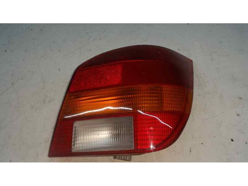 Recambio de piloto trasero derecho para ford fiesta berl./courier surf referencia OEM IAM   