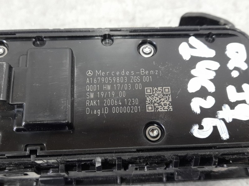 Recambio de mando elevalunas delantero izquierdo para mercedes-benz clase b (247) b180 referencia OEM IAM A1679059803 C/MANDO RE