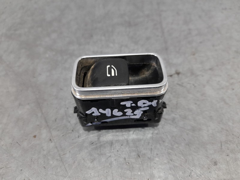 Recambio de mando elevalunas trasero derecho para mercedes-benz clase b (247) b180 referencia OEM IAM A1679050201  