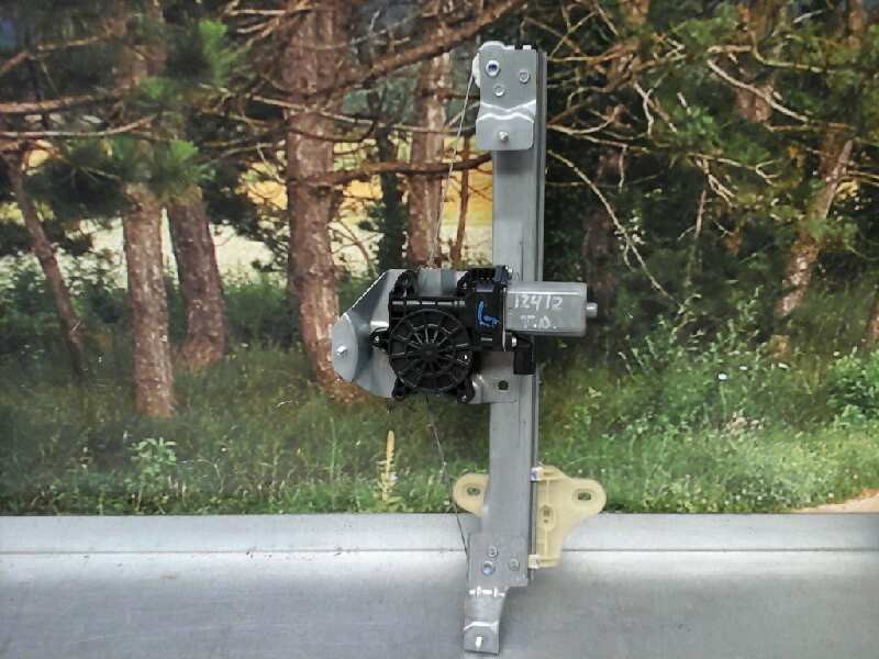Recambio de elevalunas trasero derecho para renault captur zen referencia OEM IAM  2 PINS ELECTRICO