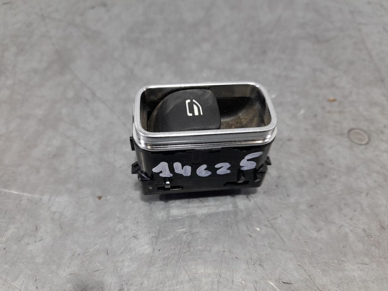 Recambio de mando elevalunas trasero izquierdo para mercedes-benz clase b (247) b180 referencia OEM IAM A1679050201  