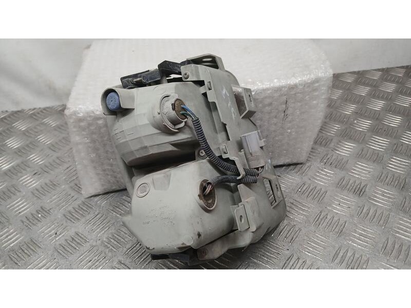 Recambio de piloto delantero izquierdo para toyota prius (nhw30) plug-in hybrid executive referencia OEM IAM 8152147040  