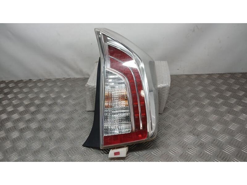 Recambio de piloto trasero derecho para toyota prius (nhw30) plug-in hybrid executive referencia OEM IAM 8155147170  