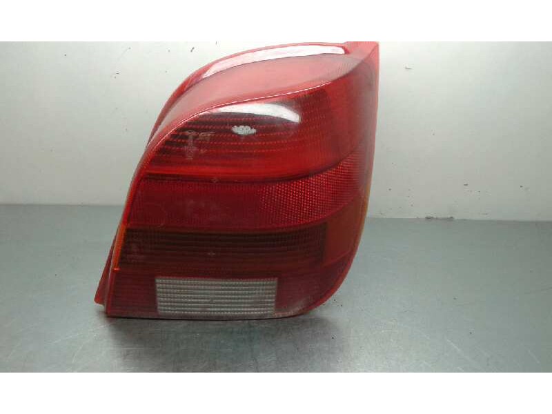 Recambio de piloto trasero derecho para ford fiesta berl./courier surf referencia OEM IAM   