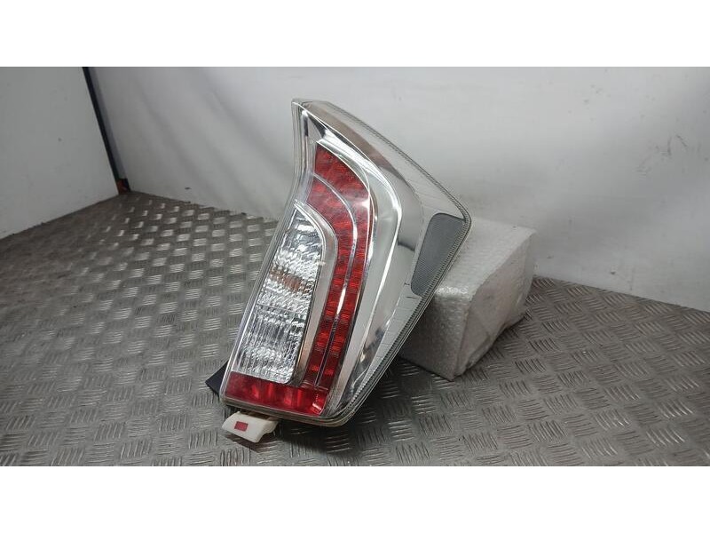 Recambio de piloto trasero derecho para toyota prius (nhw30) plug-in hybrid executive referencia OEM IAM 8155147170  