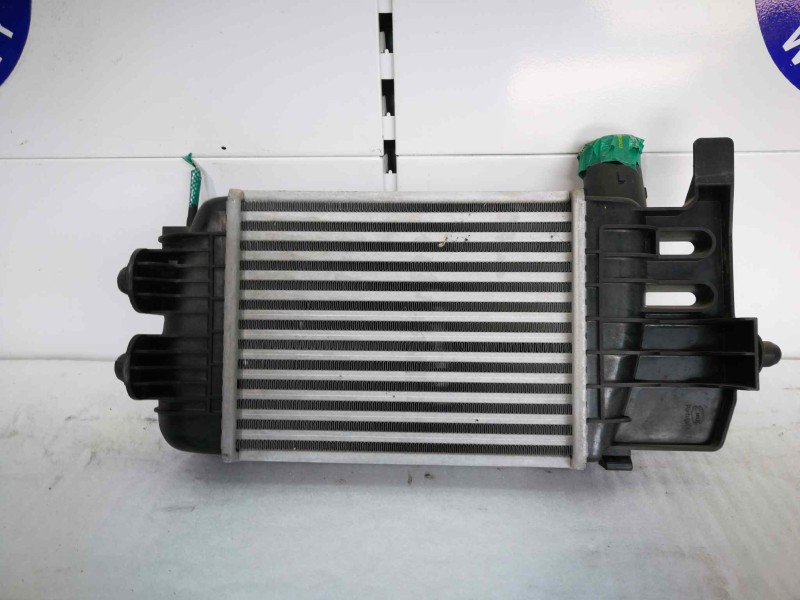 Recambio de intercooler para toyota yaris (ksp9/scp9/nlp9) básico referencia OEM IAM 179000N030 1830821683 