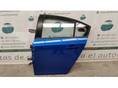 PUERTA TRASERA IZQUIERDA TOCADA