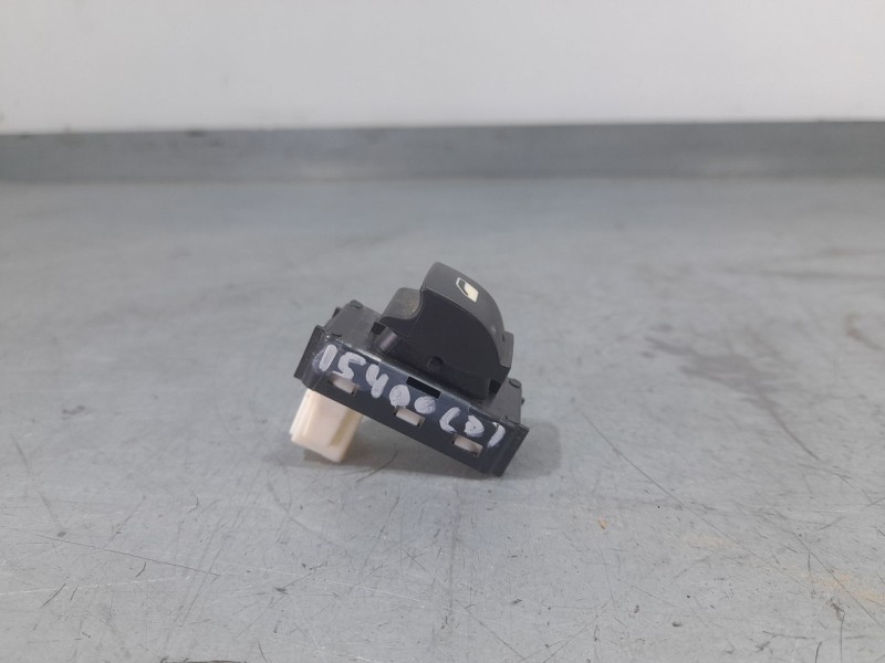 Recambio de mando elevalunas trasero izquierdo para peugeot 5008 active referencia OEM IAM 98044803ZD00  