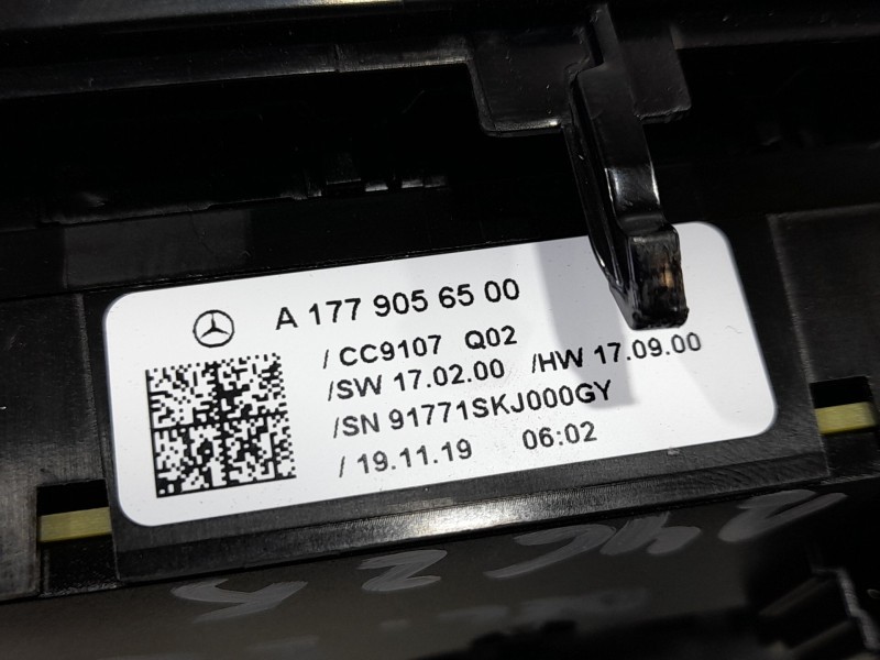 Recambio de mando multifuncion para mercedes-benz clase b (247) b180 referencia OEM IAM A1779056500 MANDÓ ASIENTO CALEFACTOR IZQ