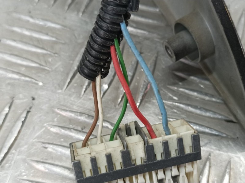 Recambio de retrovisor izquierdo para peugeot 406 coupe (s1/s2) 2.0 referencia OEM IAM   ELECTRICO 5 CABLES