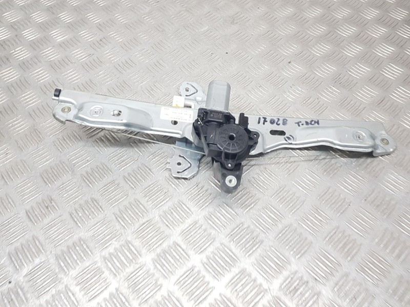 Recambio de elevalunas trasero derecho para nissan qashqai ii (j11, j11_) 1.2 dig-t referencia OEM IAM 827004EA0A02  2 PINS