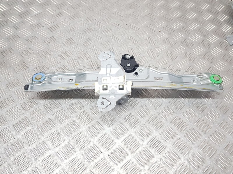 Recambio de elevalunas trasero derecho para nissan qashqai ii (j11, j11_) 1.2 dig-t referencia OEM IAM 827004EA0A02  2 PINS