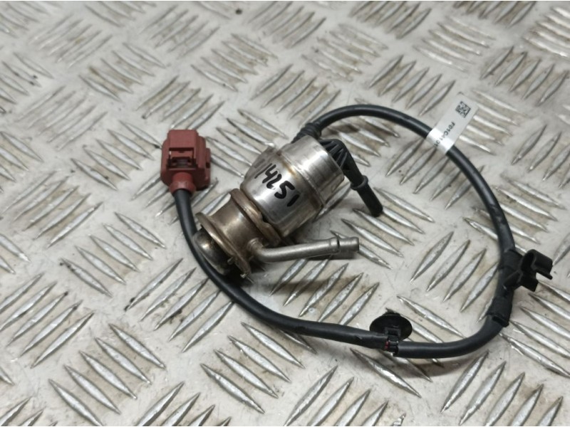 Recambio de inyector adblue para volkswagen t-cross advance referencia OEM IAM 04L131113P 0444025042 BOSCH