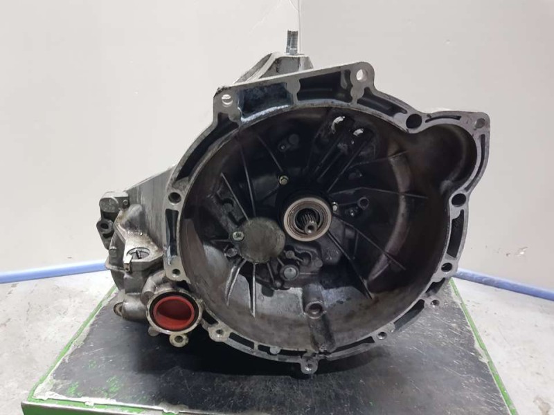 Recambio de caja cambios para ford fiesta (ccn) trend referencia OEM IAM 8A6R7002JG 001302 5VELOCIDADES