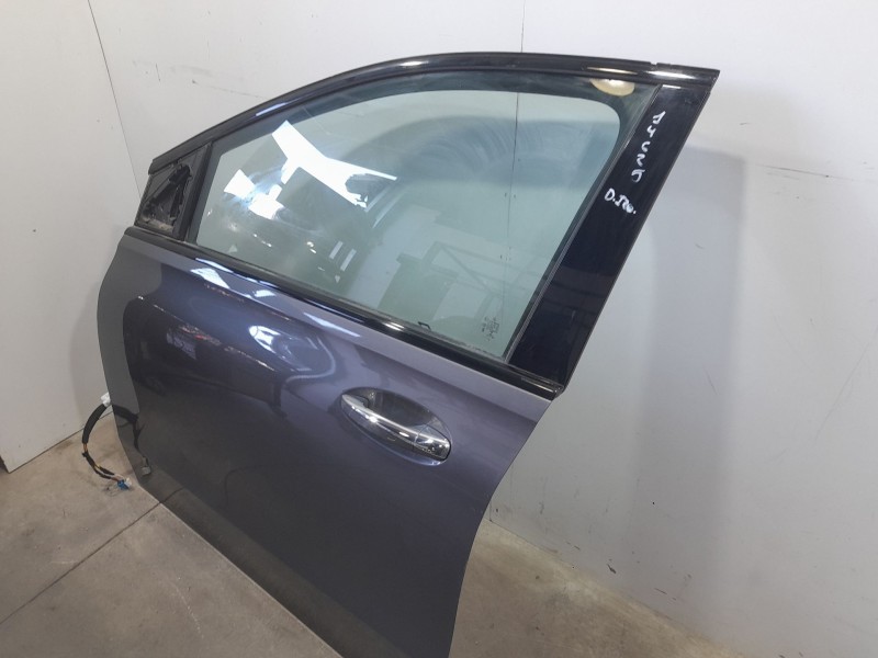 Recambio de puerta delantera izquierda para mercedes-benz clase b (247) b180 referencia OEM IAM A2477202506  